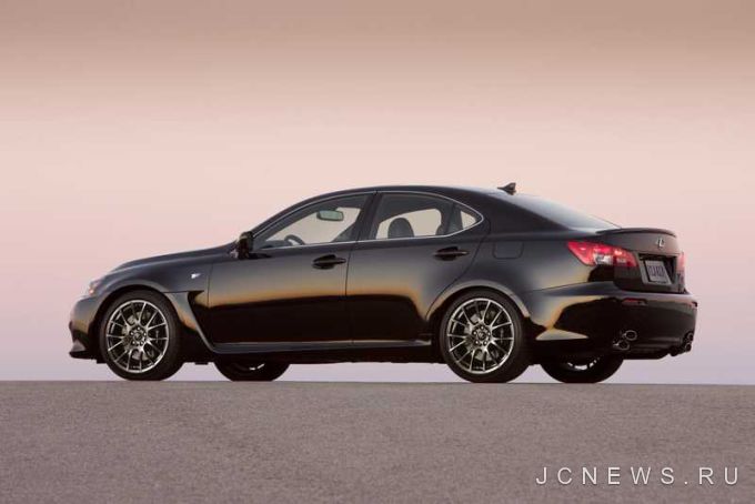 Lexus IS F ������ � ������������
